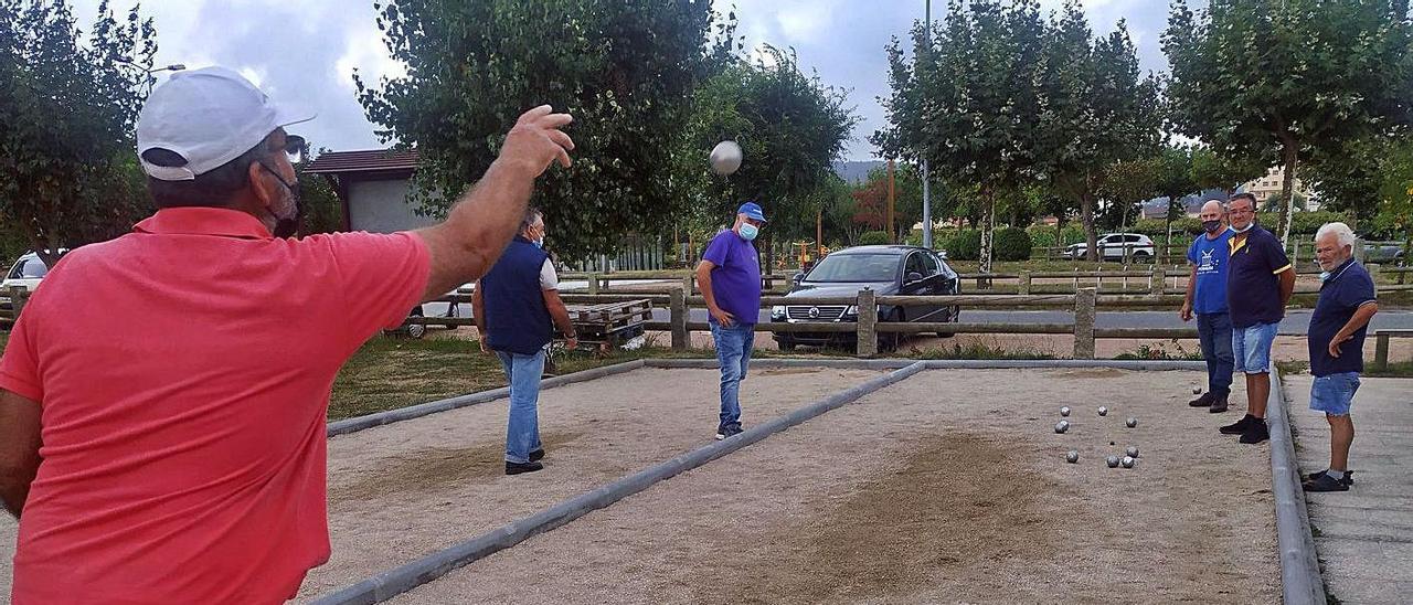 Pistas De Petanca
