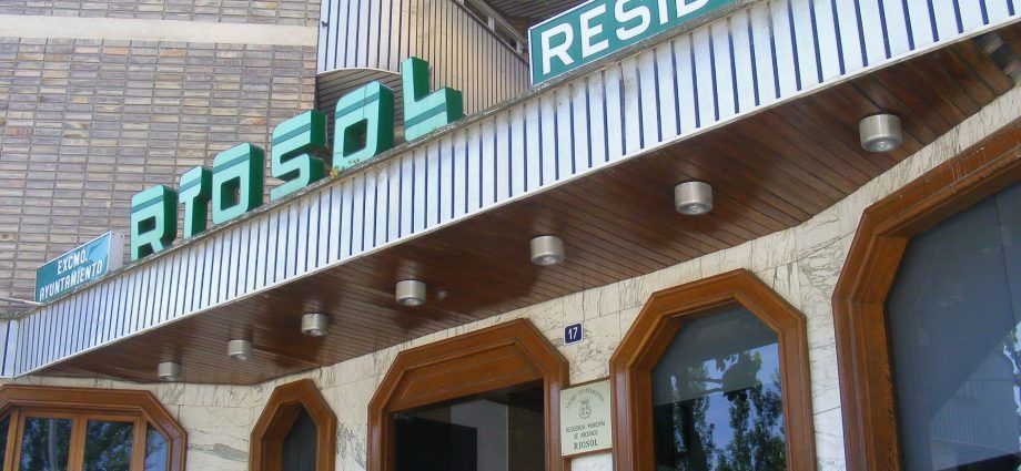 Residencia Municipal De Ancianos Riosol